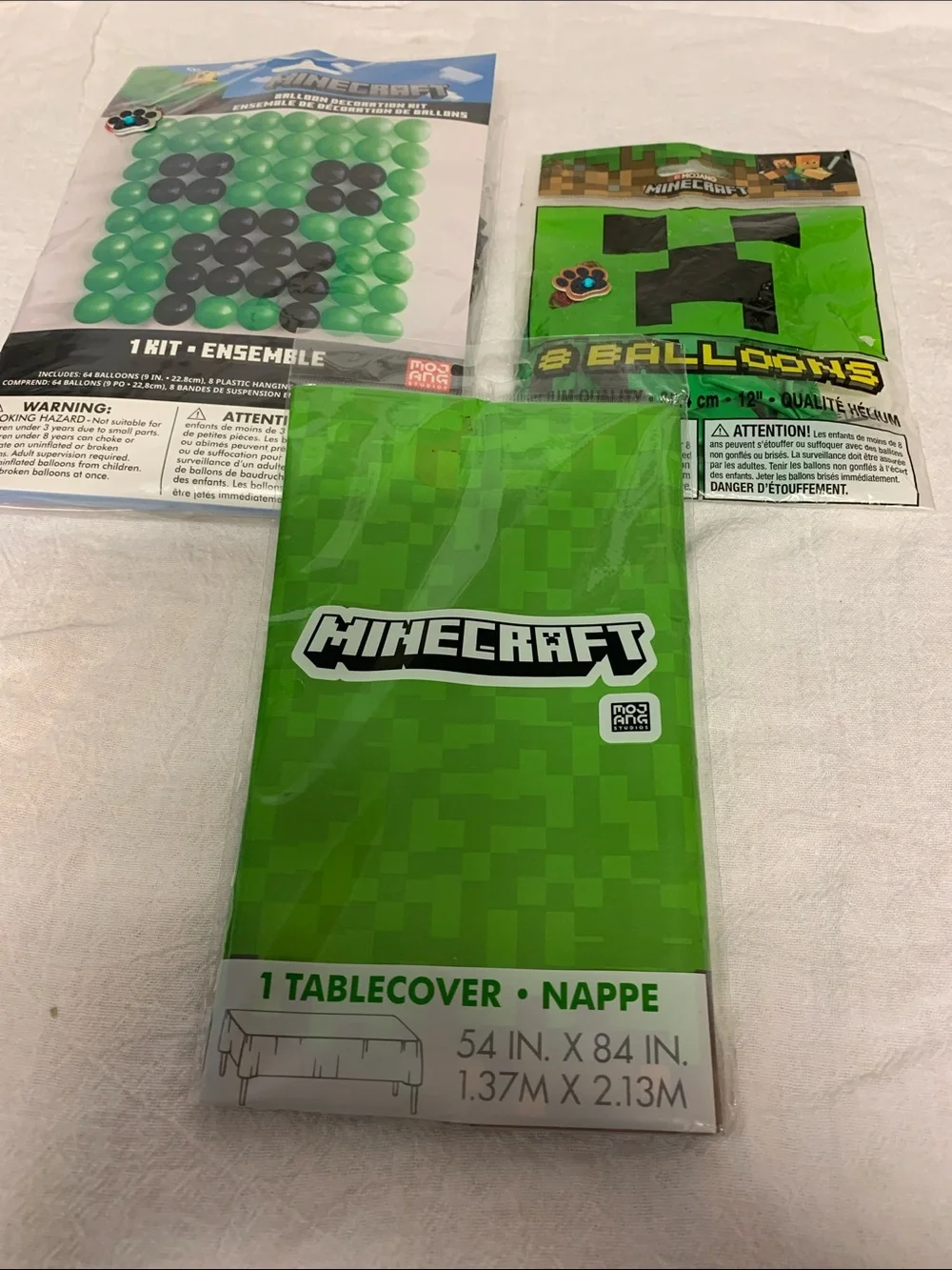 Minecraft 10 Pc Party Decorations set NEW Balloon banner Tablecover 8 Balloons